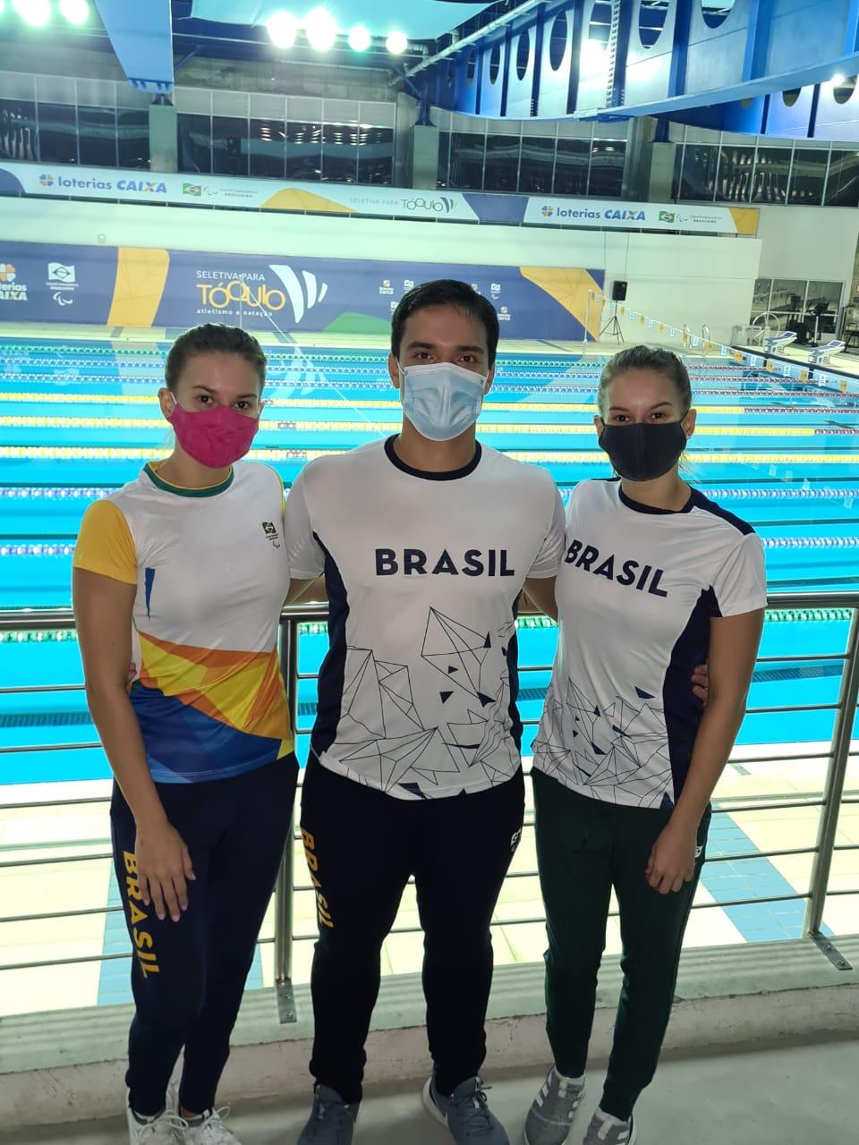 Gêmeas Débora e Beatriz Carneiro ruma a Tóquio